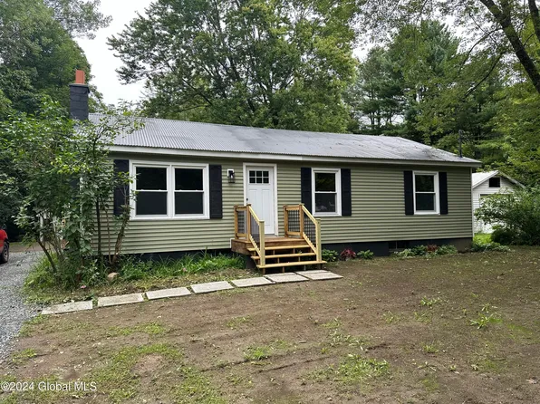 234 REIDEL Road, Amsterdam, NY 12010