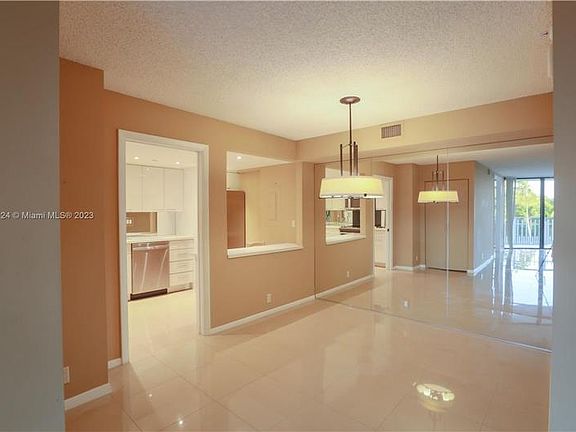 4th image of 1000 Quayside Ter APT 510