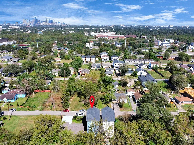3538 Noah St — Photo 32