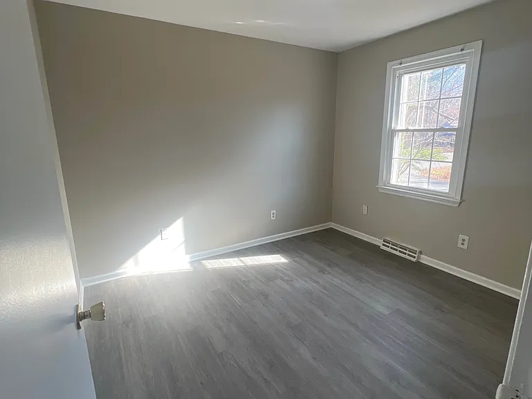 12100 Deerhurst Dr — Photo 25