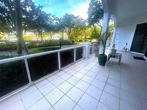 3640 Yacht Club Dr Photo 1