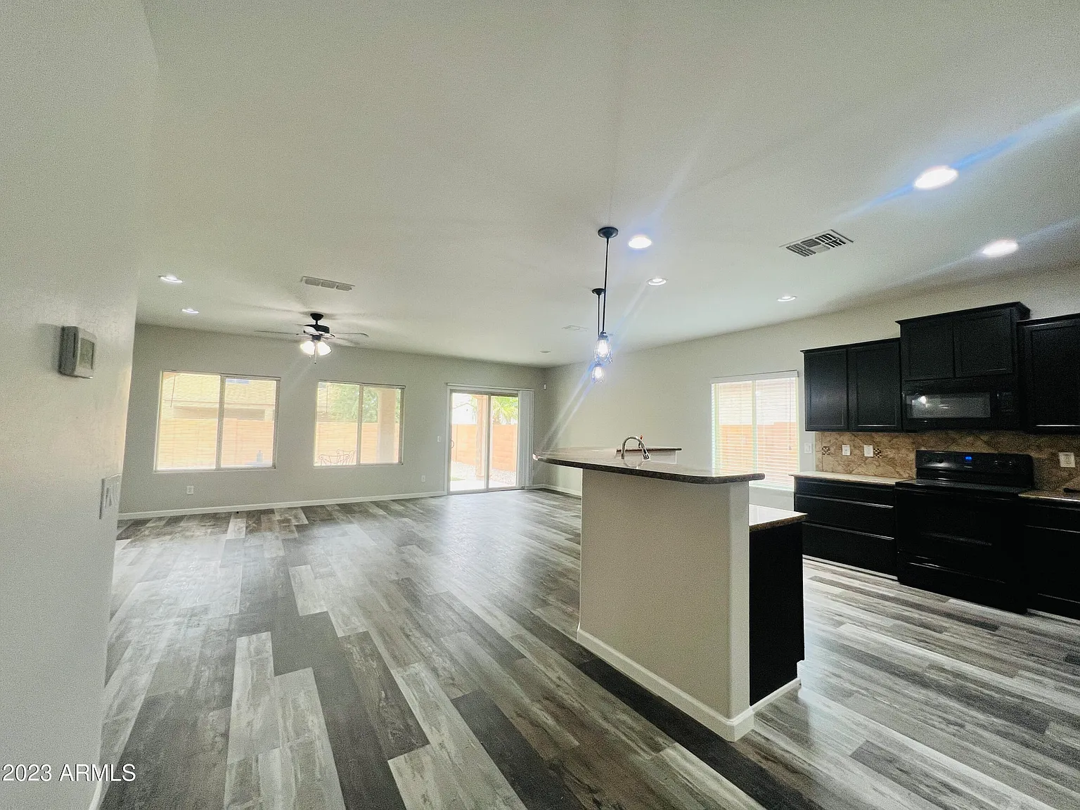 3 bed, 2.0 bath, 1766 sqft, $1,995 — Photo 3