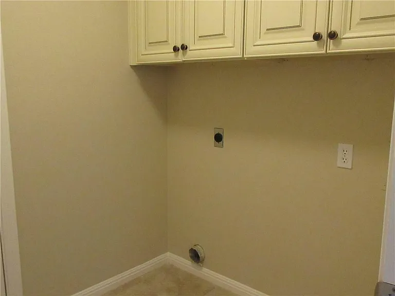 2405 Farragret Cv — Photo 10