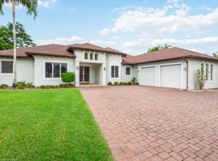 757 7th Ave N, Naples, FL 34102