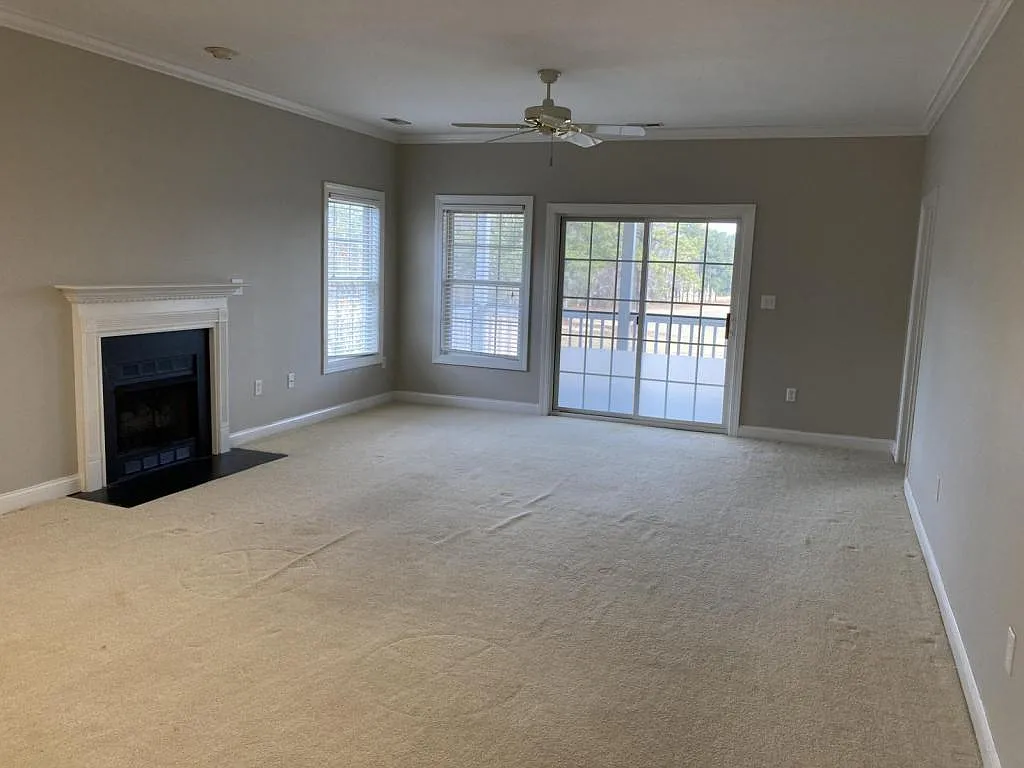 3203 Middlecoff Ln, Unit C — Photo 3