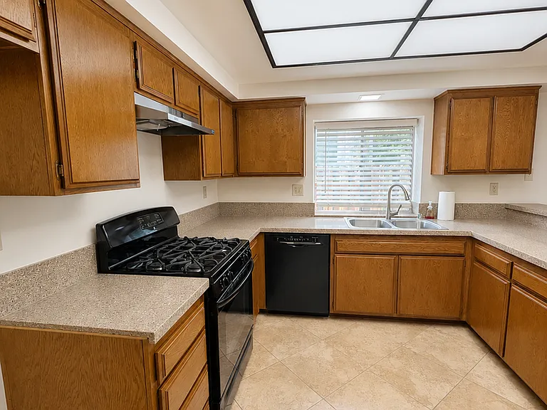 3727 Mesa Oak Ln — Photo 17