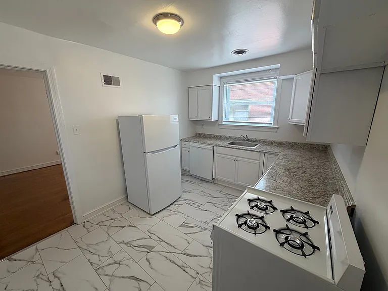 3532 Floyd Avenue — Photo 11