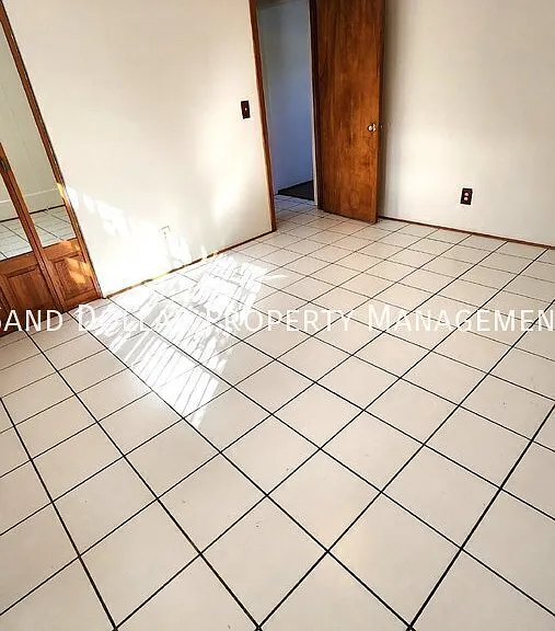 622 E Rich Ave — Photo 11