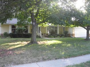 310 Robert Dr, Normal, IL 61761