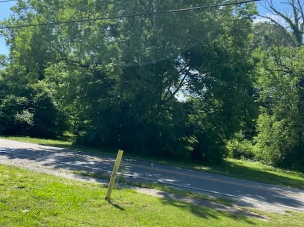 2 Moulton St W, Decatur, AL 35601