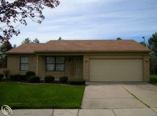 29305 Perth St, Livonia, MI 48154