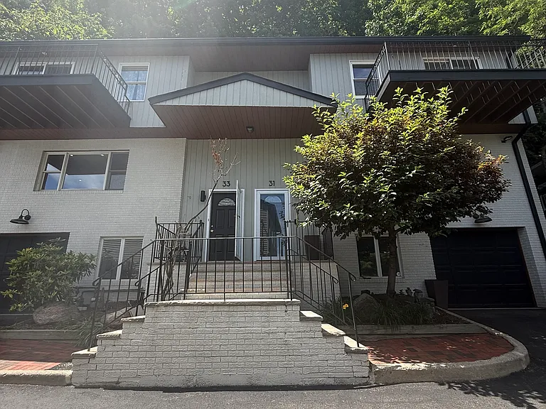 31 Hooks Ln — Photo 1
