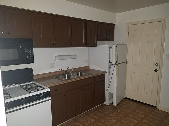 3rd image of 9962 Holly Ln APT 1S