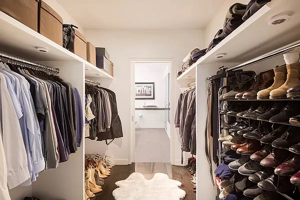 Rented by OFFICIAL | media 14