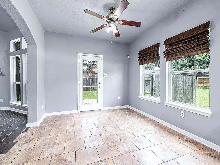 3720 Armand Dr — Photo 13