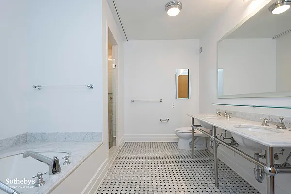 Sold by Sotheby's International Realty | media 8