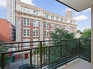 306 E 82nd St APT 4A, New York, NY 10028