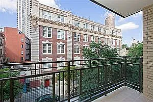 306 E 82nd St APT 4A photo 1