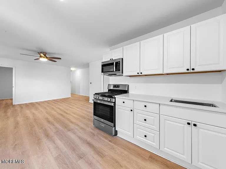 10 Monmouth St #B — Photo 11