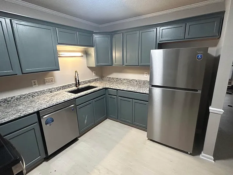 529 Coronation Dr #529 — Photo 2