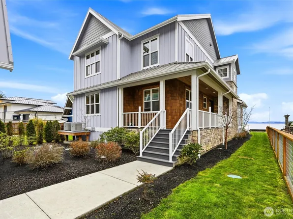 28 W North Camano Drive, Camano Island, WA 98282