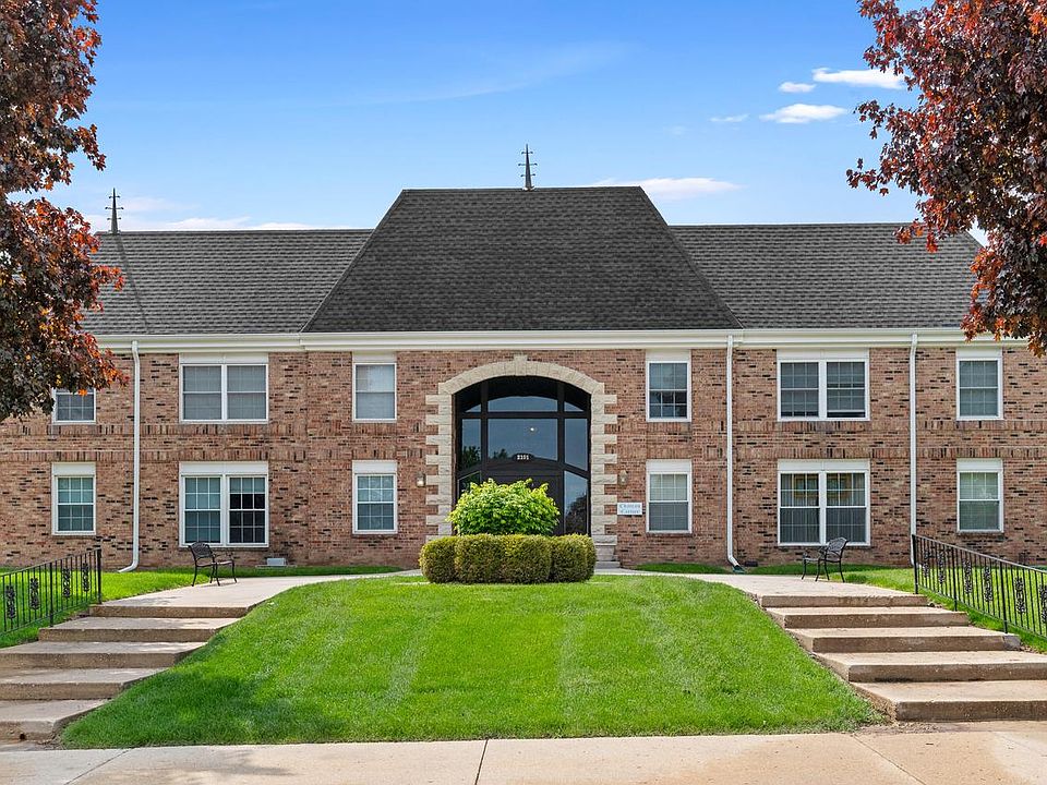 1st image of 2101 Chateau COURT #205B