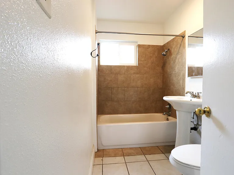 156 W A St #2 — Photo 7