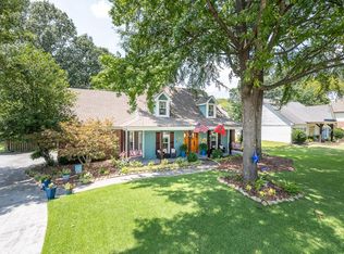 981 Valleyview Ln, Collierville, TN 38017