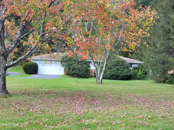13636 S Eagle Valley Rd, Tyrone, PA 16686