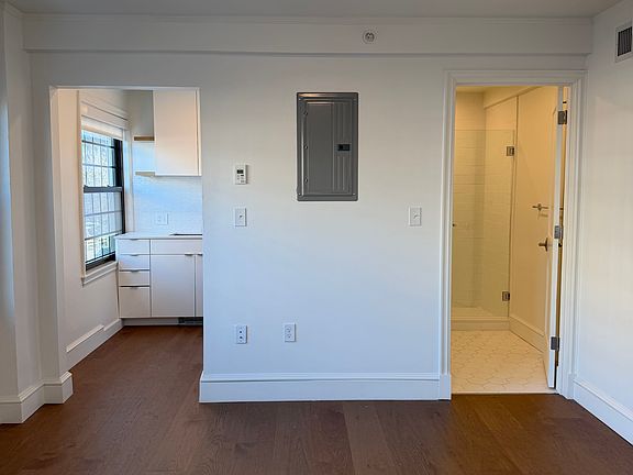 4th image of 1201 Massachusetts Ave #201