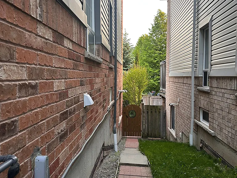 137 Ducatel Cres — Photo 18