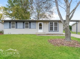 2024 Mantilla Dr, Florissant, MO 63031