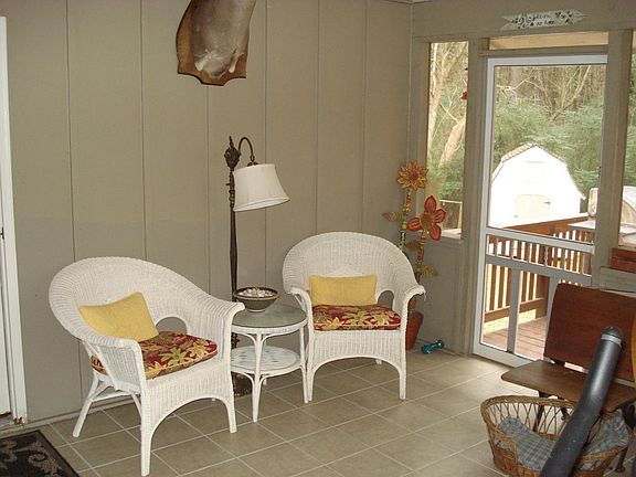 Another picture of back porch