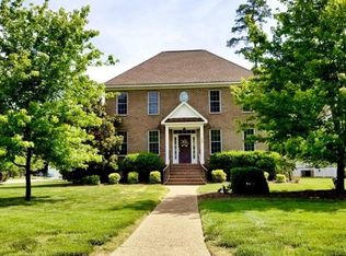 105 Perdue Ct, Yorktown, VA