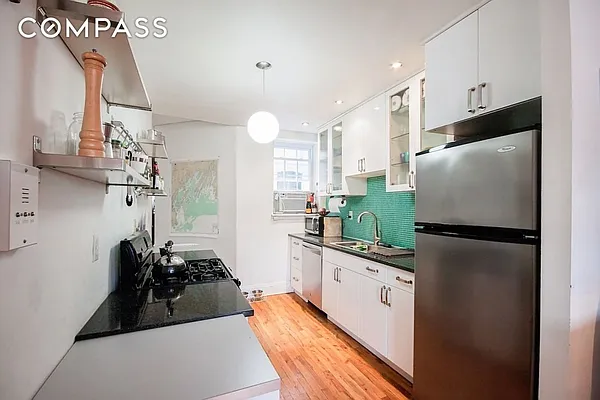 Rented by Citi Habitats | media 15