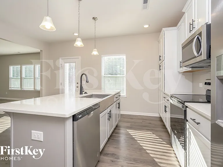 2377 Dukes Hollow Ct — Photo 8