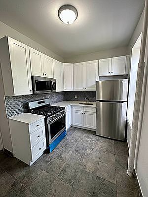 2nd image of 9031 Fort Hamilton Pkwy APT 3L