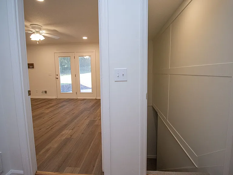 1110 Slann Dr — Photo 29