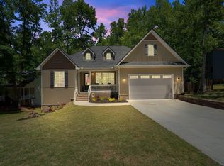 1011 Powderhorn Rd, Simpsonville, SC 29681