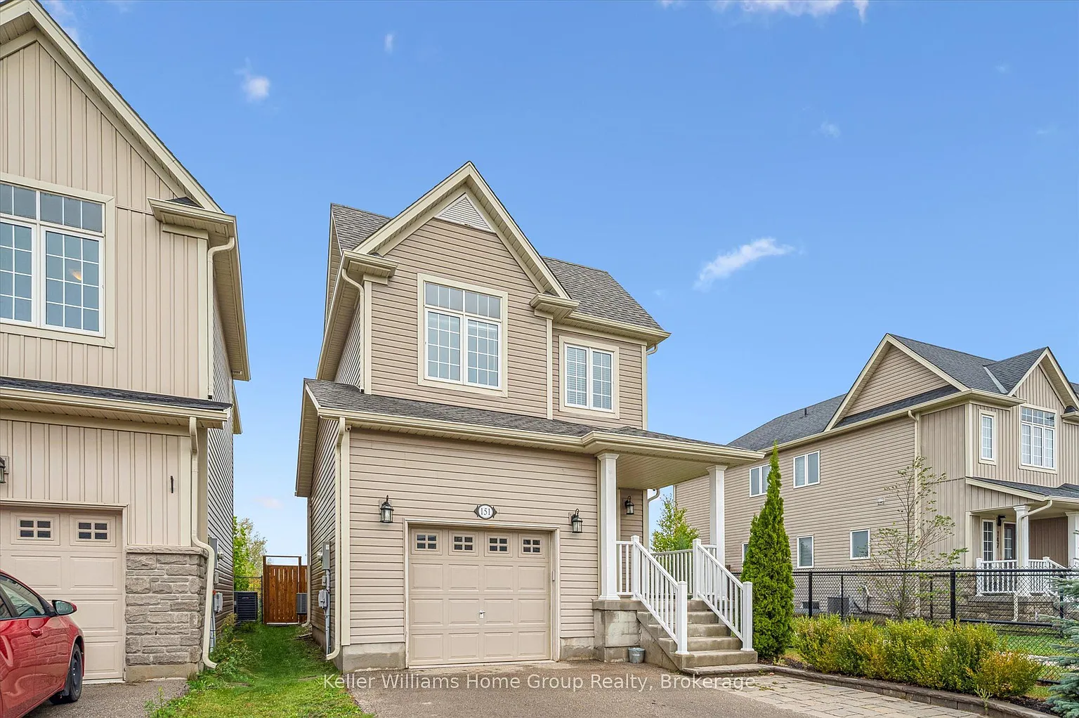 151 Courtney St photo 1
