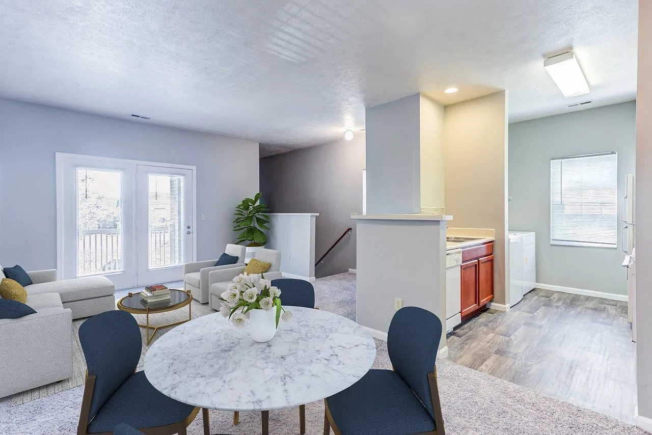 Avalon at Northbrook Apartments and Townhomes — Photo 4