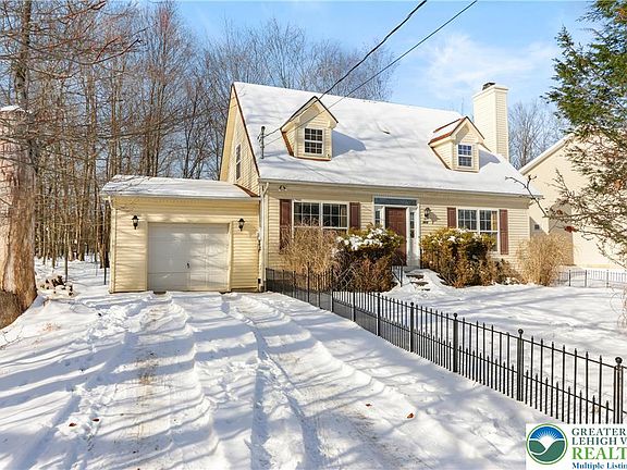 2nd image of 462 Country Place Dr