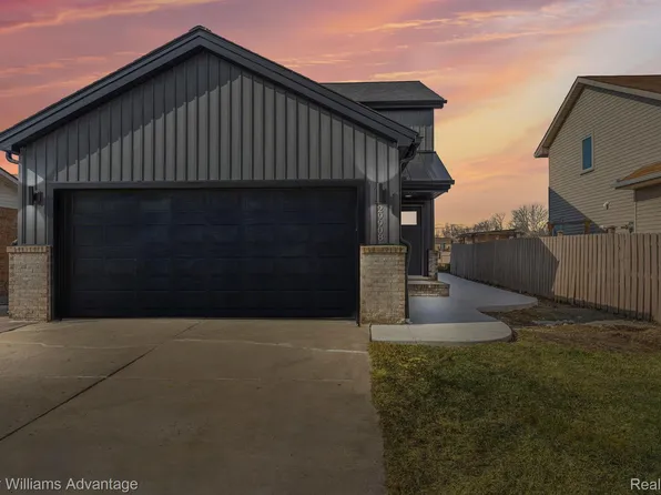 29908 Young Dr, Gibraltar, MI 48173