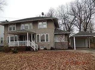 935 E Main St, Carlinville, IL