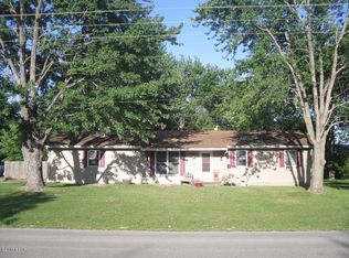 510 Airport Rd, Salem, IL 62881