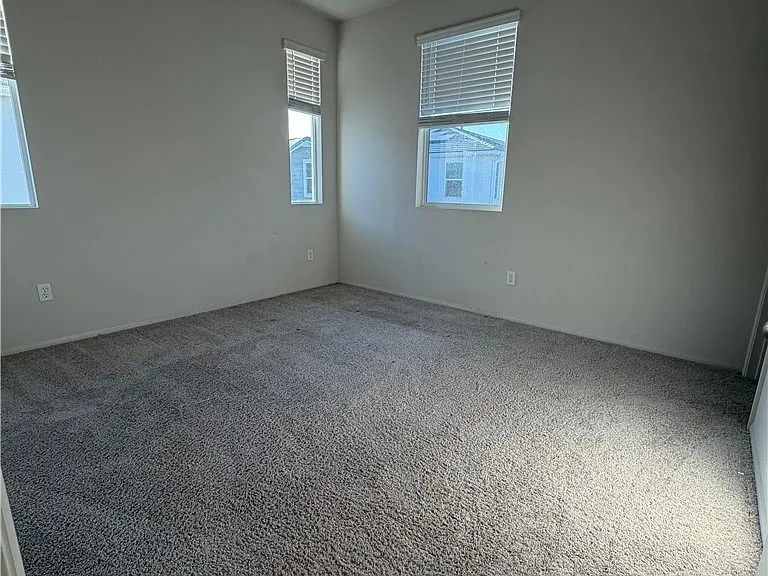 216 Lockhart Way — Photo 5