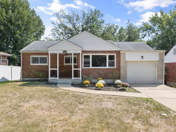 9562 Lodge Pole Ln, Saint Louis, MO 63126