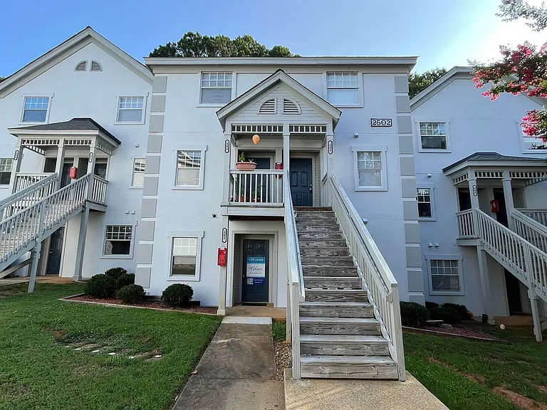 2502 Avent Ferry Rd #203 — Photo 1