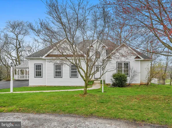 188 N Christiana Ave, Gap, PA 17527