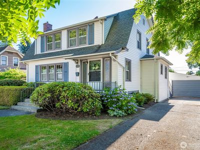 904 Lewis Avenue, Sumner, WA, 98390
